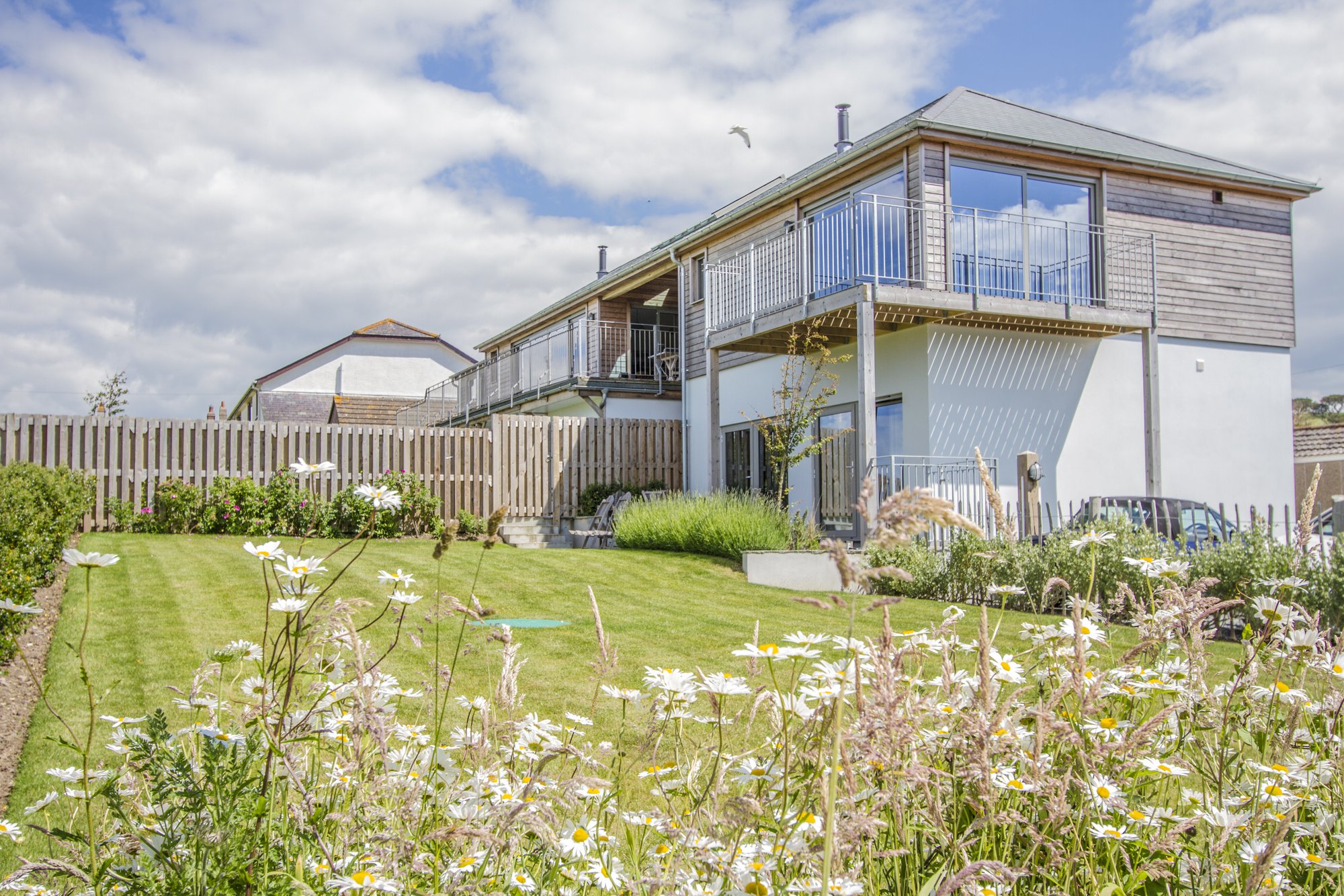 The main house and annexe have separate, private garden areas